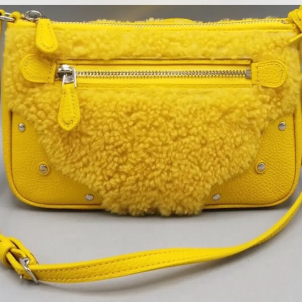 Coach Rhyder Shearling Pochette Banana Crossbody Purs… - Gem